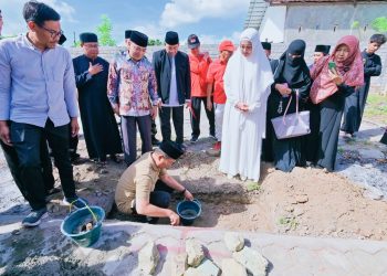 Miq Iqbal dan Angelina Sondakh ‘Jabat Tangan’ di Banyumulek: Lahirkan Ponpes Love Tahfidz untuk Dunia