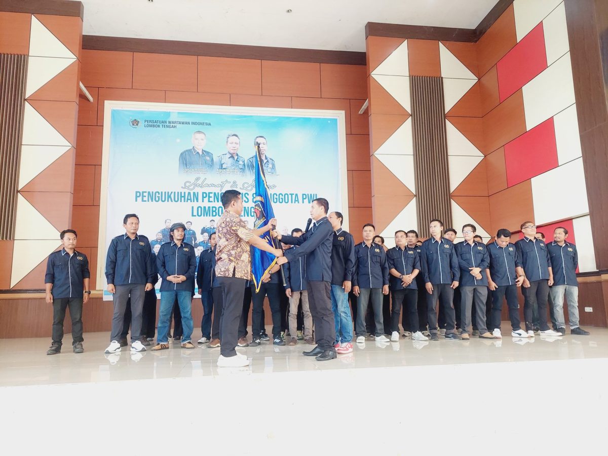 Pelantikan PWI Lombok Tengah 