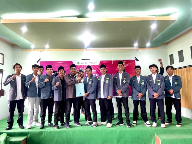 Pimpinan Cabang Ikatan Pelajar Nahdlatul Ulama (PC IPNU) Kabupaten Lombok Tengah resmi mengemban amanah baru usai dilantik untuk masa khidmat 2025-2027