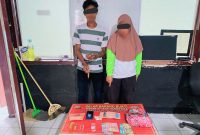 Tim Opsnal Satresnarkoba Polres Dompu kembali menunjukkan taringnya. Pasangan suami istri (pasutri) pengedar sabu diringkus dramatis di Jalan Raya Kelurahan Bada, Kecamatan Dompu