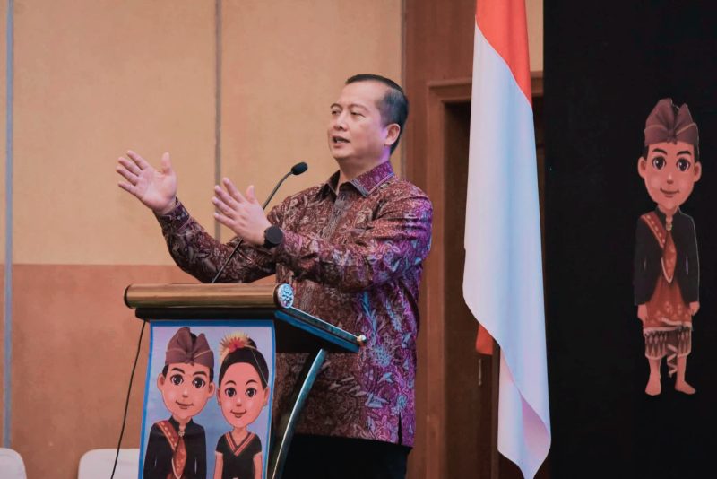 Gubernur NTB Dr.H. Lalu Muhamad Iqbal 