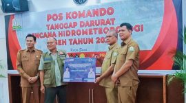 Pemprov NTB secara resmi menyerahkan bantuan dana sebesar Rp1 miliar kepada Pemerintah Provinsi Aceh untuk membantu masyarakat terdampak bencana alam.