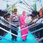Tradisi Pedang Pora mewarnai prosesi pelepasan Irjen Pol. Hadi Gunawan, S.H., S.I.K. bersama istri dari Polda NTB