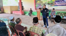 Anggota DPR RI Mori Hanafi Saat Menggelar Sosialisasi 4 Pilar Kebangsaan di Rumah Aspirasi Kabupaten Bima.