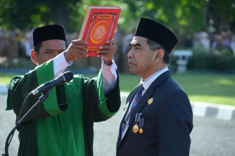 Wali Kota Bima, H. A. Rahman H. Abidin, SE, secara resmi melantik dan mengambil sumpah jabatan Pimpinan Tinggi Pratama Sekretaris Daerah Kota Bima definitif Drs. H. Muhammad Fakhrunraji, ME