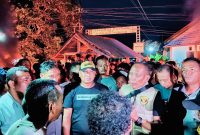 Aksi protes berupa penutupan akses jalan umum sempat terjadi di Jalan Lintas Sumbawa-Bima, tepatnya di Desa O’o, Kecamatan Dompu