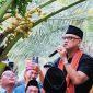 Menteri Haji dan Umrah RI K.H. Muhammad Irfan Yusuf meninjau langsung kebun kurma terbaik ke-7 dunia di Kabupaten Lombok Utara, didampingi Bupati Lombok Utara Najmul Akhyar.
