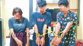 Tiga terduga pelaku peredaran narkoba jenis sabu yang diamankan Satresnarkoba Polres Bima saat penggerebekan di sebuah gubuk di kawasan Talabiu, Kabupaten Bima, Kamis (15/1/2026). Ketiganya kini menjalani proses hukum guna pengembangan jaringan peredaran sabu di wilayah Bima.