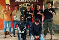 Petugas Satreskrim Polres Dompu mengamankan pelaku kasus curanmor yang sempat melaporkan dirinya sebagai korban, beserta barang bukti satu unit sepeda motor, Senin (19/1/2026).