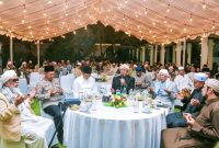 Gubernur NTB Lalu Muhamad Iqbal bersama Kapolda NTB Irjen Pol Edy Murbowo dan para ulama, tuan guru, serta masyaikh saat Majelis Silaturahmi Ulama dan Umara di Pendopo Gubernur NTB, Mataram, Sabtu (24/1/2026), sebagai ikhtiar memperkuat persatuan dan keberkahan menuju NTB Makmur Mendunia.