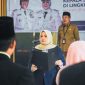 Wakil Gubernur Nusa Tenggara Barat, Hj. Indah Dhamayanti Putri (Umi Dinda), saat melantik dan mengambil sumpah jabatan 26 Kepala Sekolah SMA/SMK se-NTB di Kantor Dinas Pendidikan, Pemuda, dan Olahraga Provinsi NTB, Mataram, Senin (26/1/2026). Pelantikan tersebut menekankan integritas, profesionalisme, dan peningkatan mutu pendidikan di Nusa Tenggara Barat.