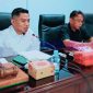 Ketua Panitia Khusus (Pansus) Aset DPRD Kota Bima, Abdul Rabbi Syahrir, memimpin rapat internal bersama Tim Pakar DPRD Kota Bima dalam rangka konsolidasi dan penelusuran aset daerah, di Ruang Banggar DPRD Kota Bima, Senin (26/1/2026).