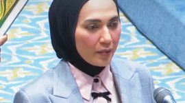 Sari Yuliati mengucapkan sumpah jabatan sebagai Wakil Ketua DPR RI Koordinator Bidang Ekonomi dan Keuangan dengan Al-Qur’an diletakkan di atas kepala, dipandu oleh Ketua Mahkamah Agung, dalam Rapat Paripurna DPR RI di Kompleks Parlemen, Senayan, Jakarta.