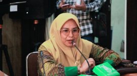 Anggota Komisi V DPRD Provinsi Nusa Tenggara Barat (NTB), Nadirah, S.E., Akt, menyampaikan sikap tegas terkait proyek sekolah DAK 2024 yang terbengkalai dan berdampak pada siswa, serta memastikan Komisi V siap turun lapangan dan memanggil Kadisdikpora NTB.
