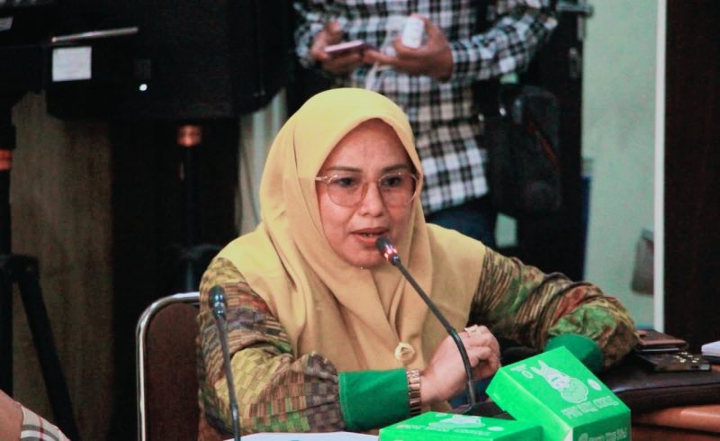 Anggota Komisi V DPRD Provinsi Nusa Tenggara Barat (NTB), Nadirah, S.E., Akt, menyampaikan sikap tegas terkait proyek sekolah DAK 2024 yang terbengkalai dan berdampak pada siswa, serta memastikan Komisi V siap turun lapangan dan memanggil Kadisdikpora NTB.