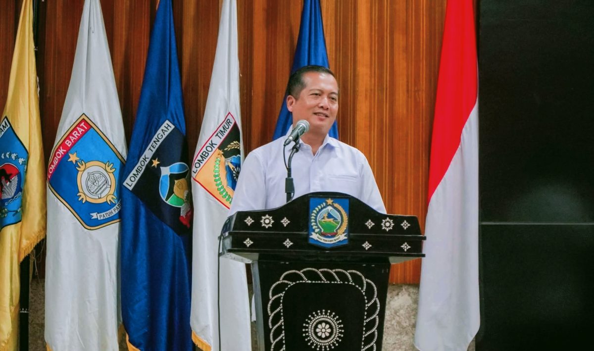Gubernur Nusa Tenggara Barat, Lalu Muhamad Iqbal, saat memberikan arahan terkait tindak lanjut Laporan Hasil Pemeriksaan (LHP) BPK RI dan dorongan pelaksanaan Program Optimasi Lahan seluas 14.000 hektare untuk memperkuat ketahanan pangan NTB, di Aula Sangkareang, Kantor Gubernur NTB, Mataram.