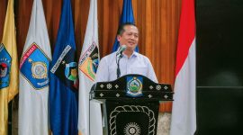 Gubernur Nusa Tenggara Barat, Lalu Muhamad Iqbal, saat memberikan arahan terkait tindak lanjut Laporan Hasil Pemeriksaan (LHP) BPK RI dan dorongan pelaksanaan Program Optimasi Lahan seluas 14.000 hektare untuk memperkuat ketahanan pangan NTB, di Aula Sangkareang, Kantor Gubernur NTB, Mataram.