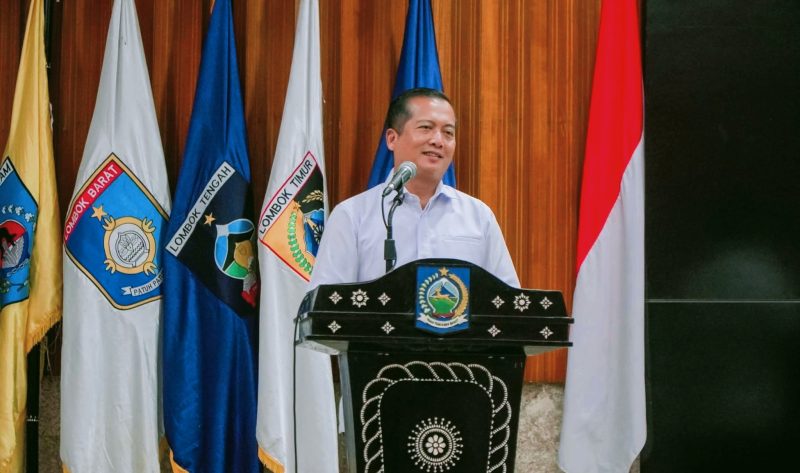 Gubernur Nusa Tenggara Barat, Lalu Muhamad Iqbal, saat memberikan arahan terkait tindak lanjut Laporan Hasil Pemeriksaan (LHP) BPK RI dan dorongan pelaksanaan Program Optimasi Lahan seluas 14.000 hektare untuk memperkuat ketahanan pangan NTB, di Aula Sangkareang, Kantor Gubernur NTB, Mataram.