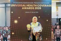 Keterangan Foto: Wakil Gubernur Nusa Tenggara Barat, Hj. Indah Dhamayanti Putri, S.E., M.IP., menerima penghargaan Universal Health Coverage (UHC) Pratama Awards 2026 pada acara penganugerahan UHC Awards di Ballroom JIEXPO Kemayoran, Jakarta Pusat, Selasa (27/1/2026).