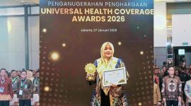 Keterangan Foto: Wakil Gubernur Nusa Tenggara Barat, Hj. Indah Dhamayanti Putri, S.E., M.IP., menerima penghargaan Universal Health Coverage (UHC) Pratama Awards 2026 pada acara penganugerahan UHC Awards di Ballroom JIEXPO Kemayoran, Jakarta Pusat, Selasa (27/1/2026).