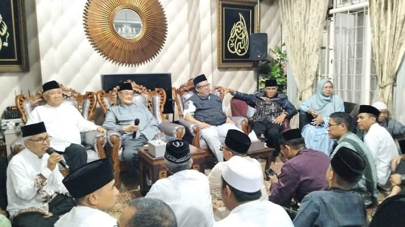 Bupati Sumbawa Syarafuddin Jarot menghadiri silaturahmi dan buka puasa bersama diaspora Sumbawa yang tergabung dalam IKASUM Jaya di Jakarta.