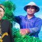 Kepala Dinas Kelautan dan Perikanan Provinsi NTB, Muslim, bersama petani rumput laut di kawasan Pantai Ekas, Teluk Ekas, Lombok Timur 