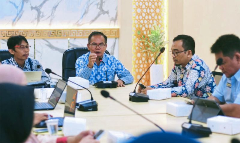Kepala BRIDA Provinsi NTB I Gede Putu Aryadi saat membuka kegiatan riset hilirisasi kelor, rumput laut, dan nira aren untuk mendukung pencegahan stunting serta Program Makan Bergizi Gratis di NTB.