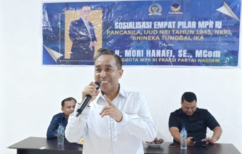 Anggota DPR RI Dapil I (Pulau Sumbawa), H. Mori Hanafi dari Partai NasDem, menggelar Sosialisasi 4 Pilar Kebangsaan pada Selasa malam, 9 Desember 2025, sekitar pukul 20.00 Wita, di Rumah Aspirasi Kota Bima.