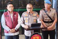 Kabid Humas Polda NTB Kombes Pol Mohammad Kholid memberikan keterangan resmi terkait penetapan tersangka dan PTDH terhadap AKP Malaungi.