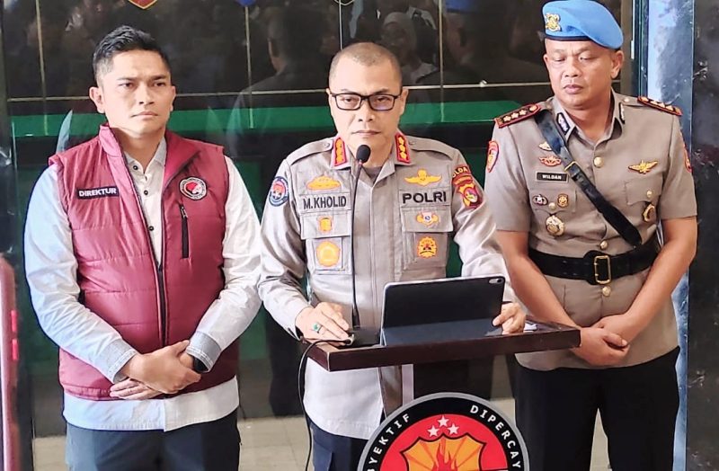 Kabid Humas Polda NTB Kombes Pol Mohammad Kholid memberikan keterangan resmi terkait penetapan tersangka dan PTDH terhadap AKP Malaungi.