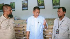 Kepala Badan Perakitan dan Modernisasi Pertanian (BRMP) Kementerian Pertanian RI, Prof. Dr. Ir. Fadjry Djufry, M.Si, didampingi Kepala Balai Besar Penerapan Modernisasi Pertanian (BBPMP) NTB, Hendro Cahyono, melakukan kunjungan kerja ke sejumlah unit di lingkungan BRMP NTB