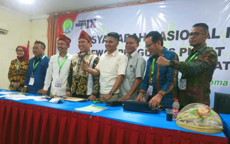 Suasana Musyawarah Nasional (Munas) IX DPP Badan Musyawarah Masyarakat Bima (BMMB) di Gedung Juang 45, Jakarta, yang menetapkan Dr (c) Firdaus Djuwaid, S.H., M.H sebagai Ketua Umum DPP BMMB periode 2026–2030,