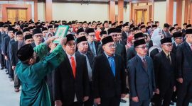Pengambilan sumpah jabatan 392 pejabat Eselon III dan IV lingkup Pemprov NTB di Aula Tambora, Kantor Gubernur NTB, Jumat (20/2/2026).