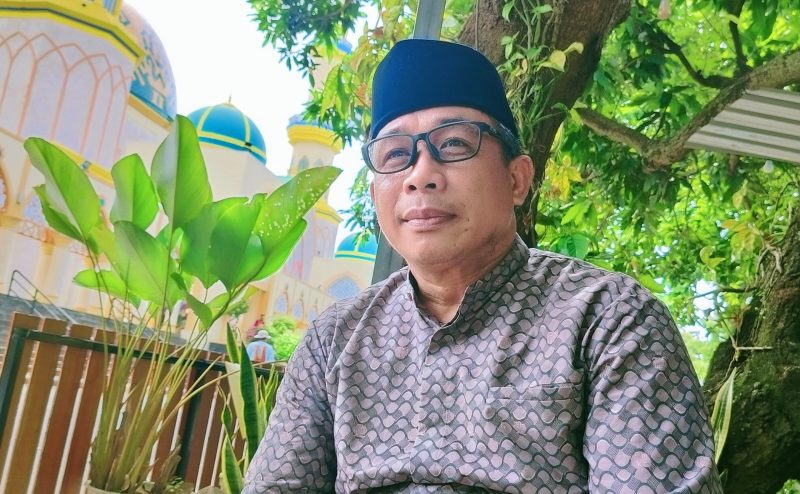 Mantan Pimpinan DPRD Kabupaten Bima H. Muhamad Aminurlah (Aji Maman) memberikan keterangan terkait polemik aset dan sengketa lahan proyek kolam retensi Amahami, Kota Bima.