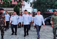 Gubernur NTB Lalu Muhamad Iqbal bersama Ketua Umum Yahya Cholil Staquf saat peresmian 41 unit SPPG di Pondok Pesantren Darul Qur’an, Lombok Barat, Sabtu (21/2/2026).