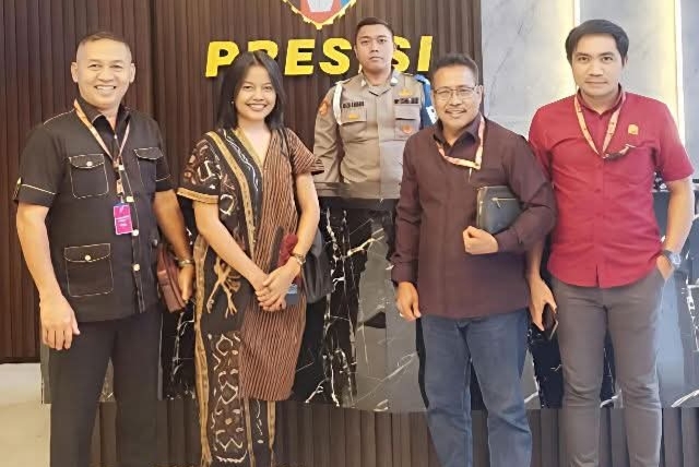 Badai NTB Bersama Tim Hukum dan Penggiat Anti Narkoba.