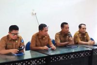 Kepala Dinas Koperasi dan UKM NTB Wirawan Ahmad memimpin rapat internal sekaligus memperkenalkan pejabat baru di Aula Bung Hatta Diskop UKM NTB, Mataram.