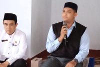 Ustaz Ainul Muttaqin menyampaikan tausiyah dalam kegiatan Imtaq Diskop UKM NTB di Musholla Bustanul Arifin, Mataram.