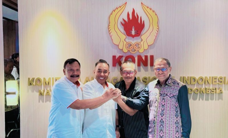 Ketua KONI NTB Mori Hanafi bersama jajaran KONI Pusat dalam Rapat Koordinasi Persiapan PON Nusa Tenggara XXII/2028 di Jakarta, membahas konsep efisiensi dan pembagian cabang olahraga.
