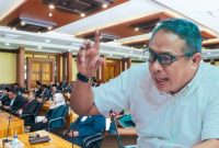 Anggota DPRD NTB Aji Maman menyampaikan interupsi dalam rapat paripurna LKPJ Gubernur NTB Tahun Anggaran 2025 di Mataram.