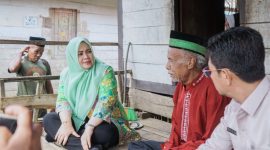 Wakil Gubernur NTB, Indah Dhamayanti Putri, meninjau rumah warga dalam rangka Safari Ramadan sekaligus melihat pelaksanaan Program Desa Berdaya di Desa Saneo, Kecamatan Woja, Kabupaten Dompu, Minggu (1/3/2026).