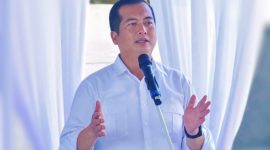 Gubernur NTB Lalu Muhamad Iqbal saat memberikan arahan kepada siswa SMKN 1 Kopang terkait program investasi BOSDA dan subsidi sertifikasi keahlian.