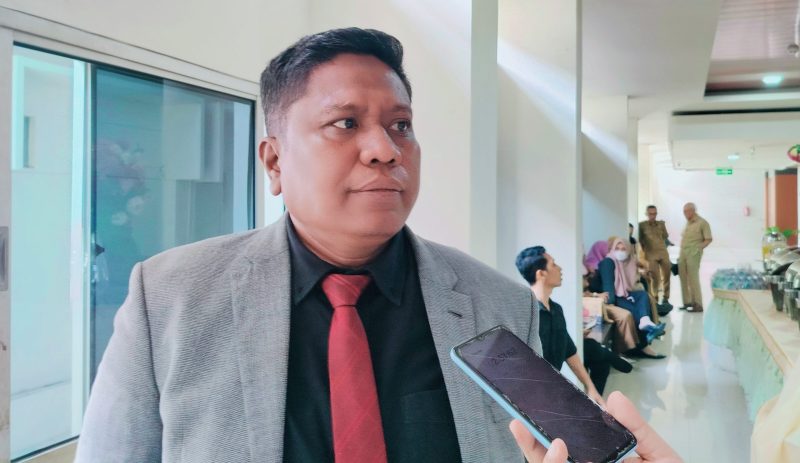 Anggota DPRD NTB Ali Usman Ahim saat menyampaikan pandangan terkait perampingan OPD dan penataan ASN usai mengikuti rapat Paripurna Laporan LKPJ Gubernur NTB 2025