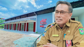 Kepala Dinas Komunikasi, Informatika dan Statistik Kota Bima, Drs. Muhammad Hasyim, menjelaskan perkembangan pembentukan Koperasi Kelurahan Merah Putih (KKMP) di Kota Bima yang hingga 2026 telah mencapai 41 koperasi dengan dukungan pendanaan APBD. Program ini diharapkan mampu menggerakkan ekonomi masyarakat di tingkat kelurahan, seperti model koperasi percontohan di beberapa wilayah Nusa Tenggara Barat yang telah menjalankan berbagai unit usaha produktif