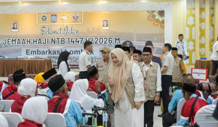 pelepasan jemaah haji Bima oleh Wagub NTB di Asrama Haji Lombok 2026