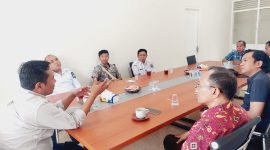 Kunjungan audiensi mahasiswa dan dosen FISIPol Universitas 45 Mataram ke kantor PWI NTB dalam rangka penguatan pembelajaran jurnalistik dan kerja sama akademik.