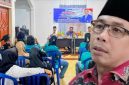 H. Muhamad Aminurlah saat sosialisasi Raperda Perlindungan PMI di Kota Bima bersama perwakilan penyalur tenaga kerja dan pemerintah daerah.