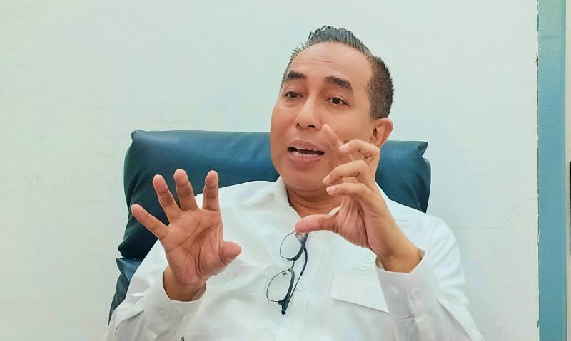 Anggota DPR RI Mori Hanafi saat menyampaikan rencana pembangunan ulang Kantor DPRD NTB di Mataram.