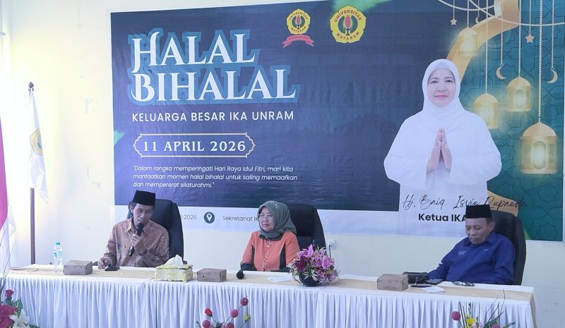 Rektor Universitas Mataram Sukardi saat menyampaikan sambutan dalam acara Halal Bihalal IKA Unram di Mataram, Sabtu (11/4/2026).