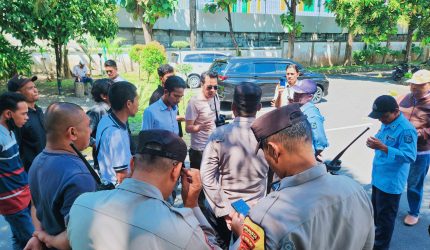 Aksi massa di DPRD NTB soroti anggaran makan minum Rp38 miliar di Mataram